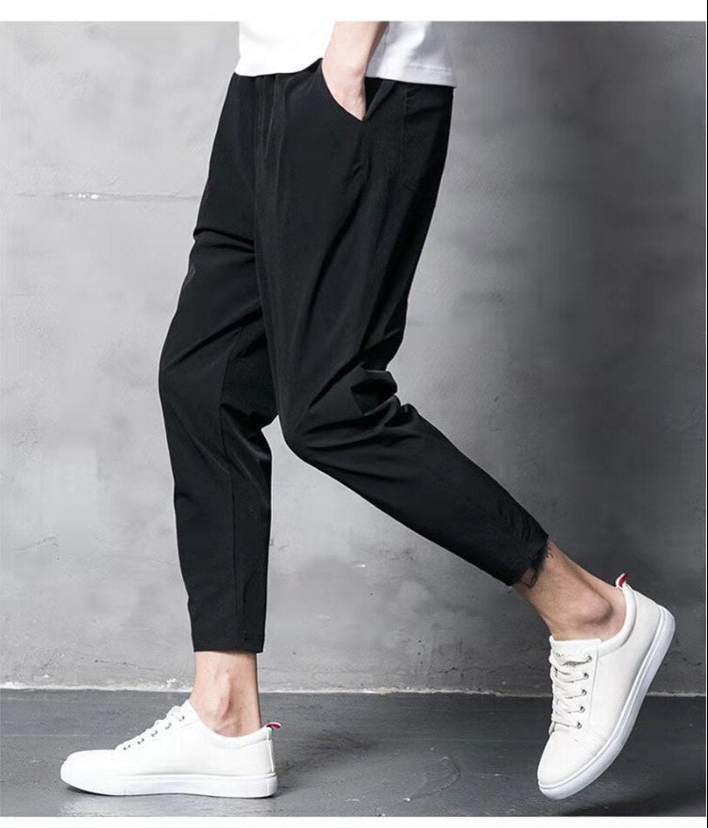 Cropped ankle length pull-on pants