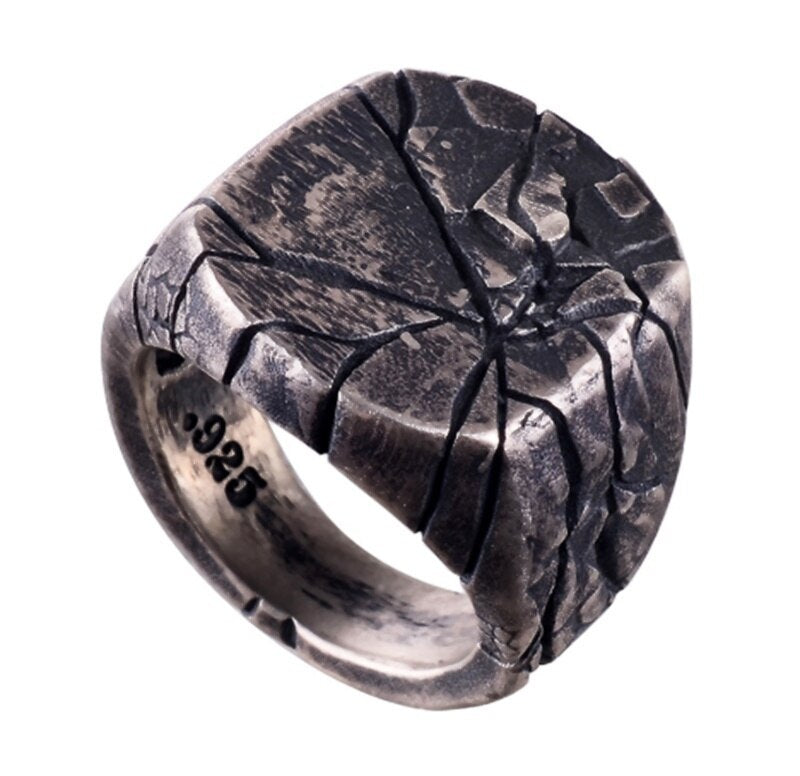 Retro Cracking Texture Ring