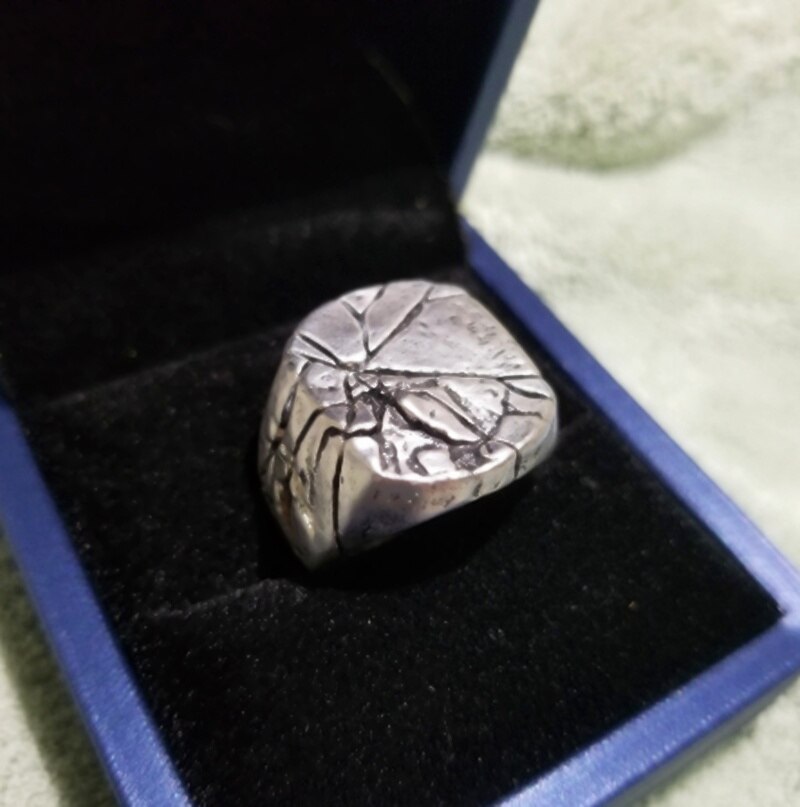 Retro Cracking Texture Ring