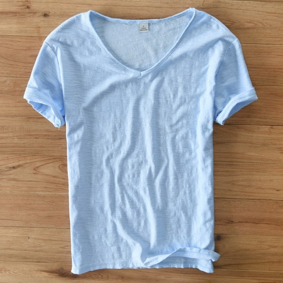 Light blue V-neck short sleeve t-shirt